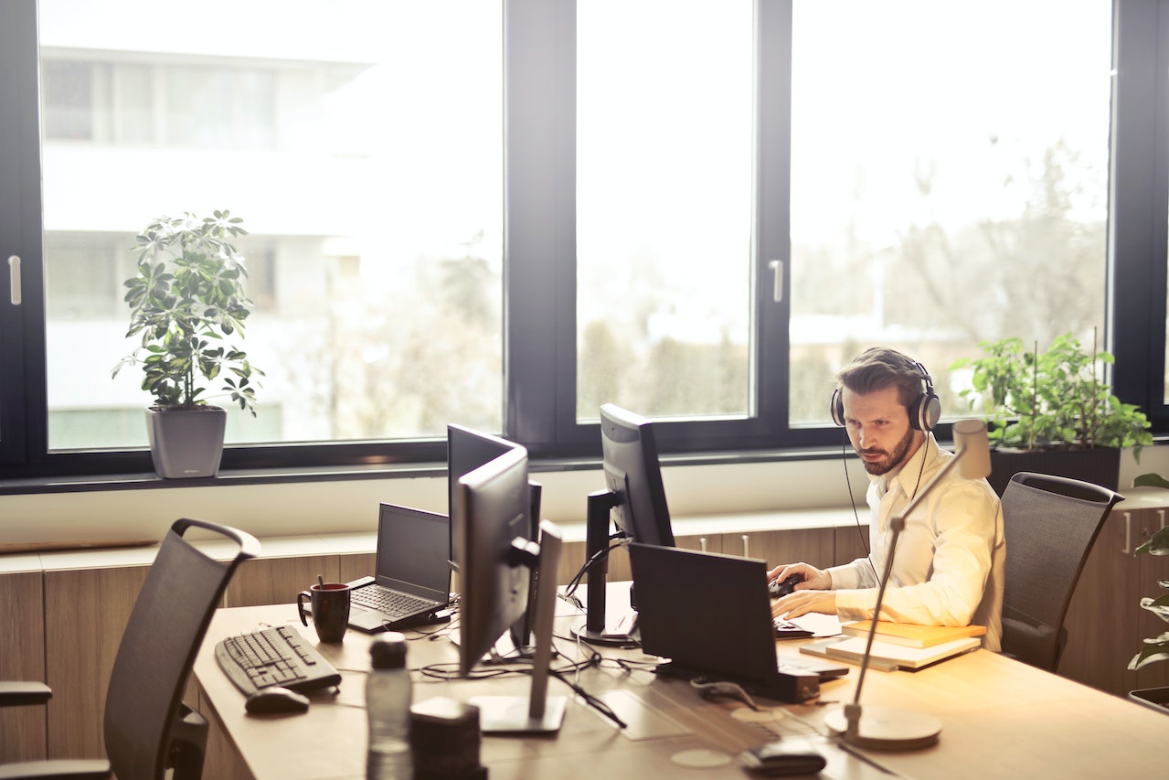 How technology improves the way your business operates
